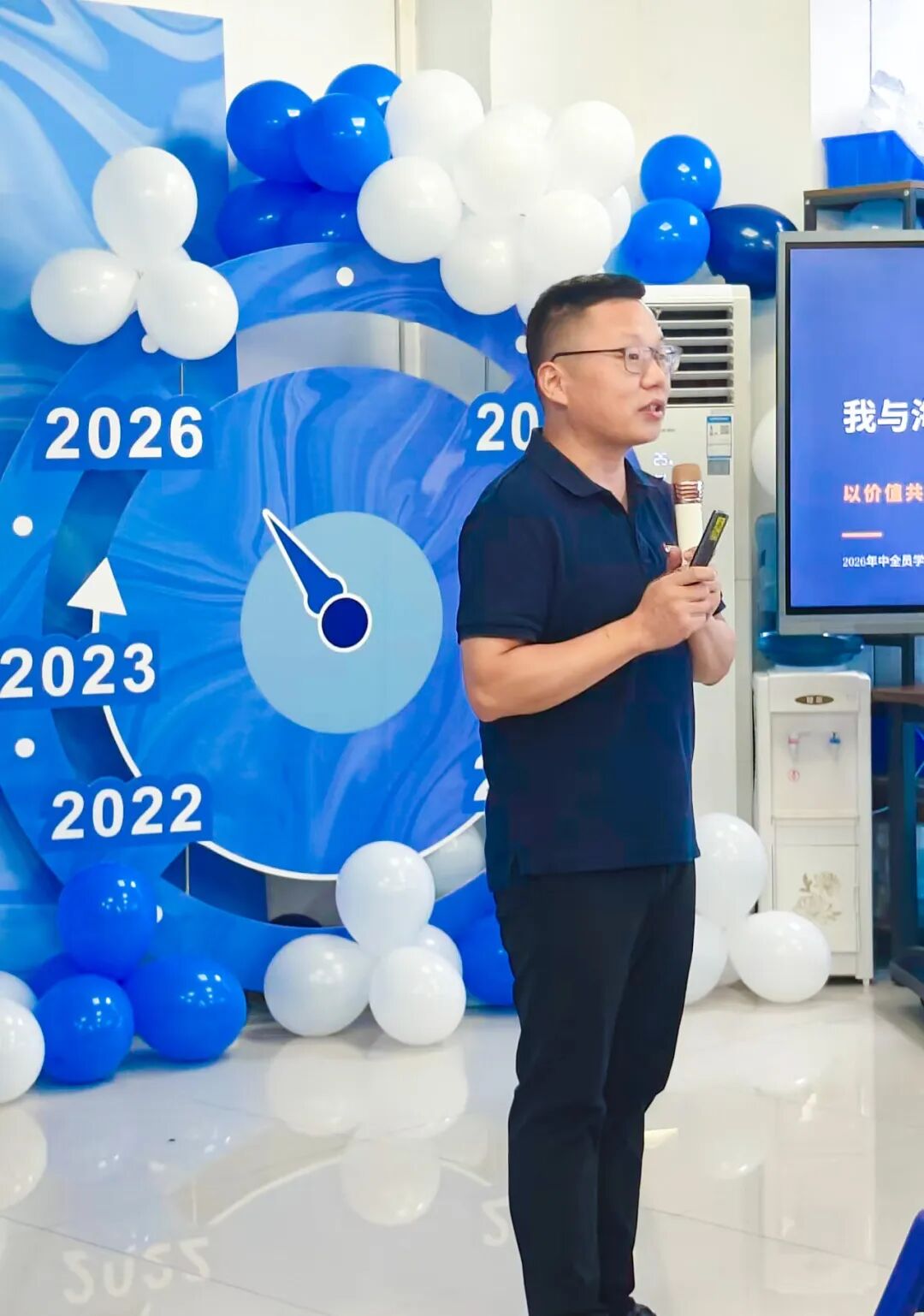 海科新材半年度总结暨表彰大会圆满礼成